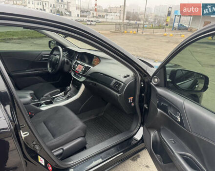 Черный Хонда Аккорд, объемом двигателя 2.36 л и пробегом 222 тыс. км за 10900 $, фото 15 на Automoto.ua