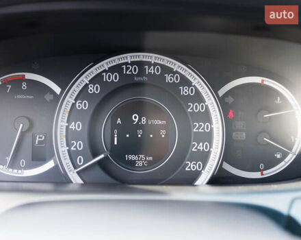 Черный Хонда Аккорд, объемом двигателя 2.36 л и пробегом 198 тыс. км за 15000 $, фото 9 на Automoto.ua