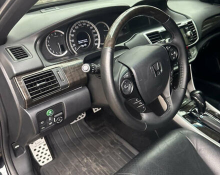 Черный Хонда Аккорд, объемом двигателя 3.47 л и пробегом 109 тыс. км за 19000 $, фото 11 на Automoto.ua