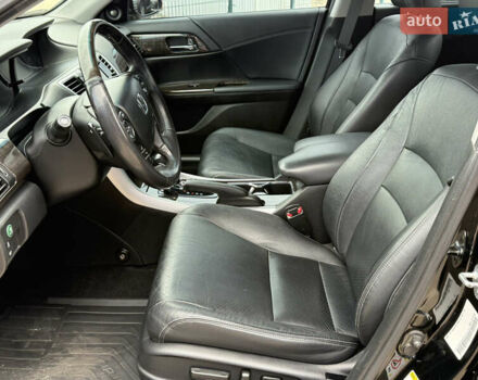 Черный Хонда Аккорд, объемом двигателя 3.47 л и пробегом 308 тыс. км за 15990 $, фото 12 на Automoto.ua