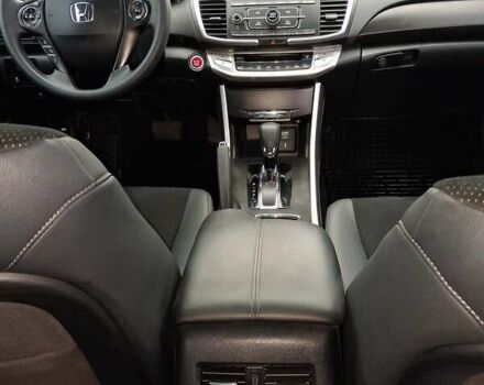 Черный Хонда Аккорд, объемом двигателя 2.36 л и пробегом 197 тыс. км за 12700 $, фото 11 на Automoto.ua