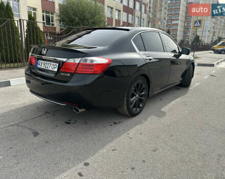 Черный Хонда Аккорд, объемом двигателя 3.47 л и пробегом 182 тыс. км за 12500 $, фото 6 на Automoto.ua