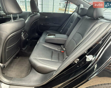 Черный Хонда Аккорд, объемом двигателя 3.47 л и пробегом 308 тыс. км за 15990 $, фото 14 на Automoto.ua