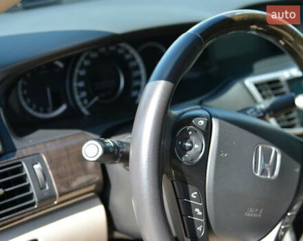 Черный Хонда Аккорд, объемом двигателя 3.47 л и пробегом 125 тыс. км за 15500 $, фото 30 на Automoto.ua