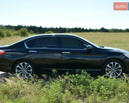 Черный Хонда Аккорд, объемом двигателя 3.47 л и пробегом 125 тыс. км за 15500 $, фото 7 на Automoto.ua