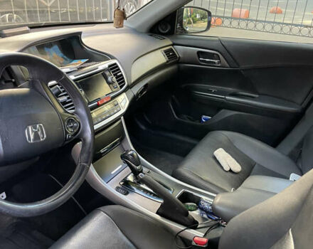 Черный Хонда Аккорд, объемом двигателя 2.36 л и пробегом 149 тыс. км за 14000 $, фото 5 на Automoto.ua