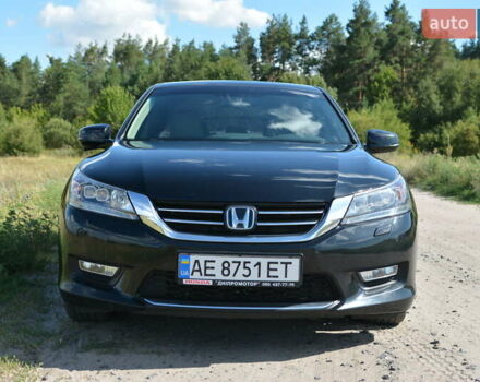 Черный Хонда Аккорд, объемом двигателя 3.47 л и пробегом 125 тыс. км за 15500 $, фото 2 на Automoto.ua