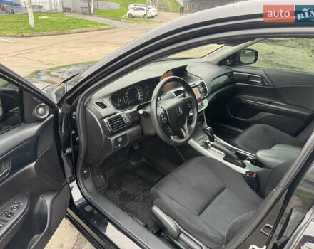 Черный Хонда Аккорд, объемом двигателя 2.36 л и пробегом 222 тыс. км за 10900 $, фото 13 на Automoto.ua