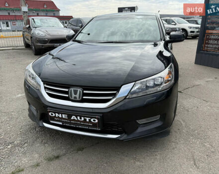 Черный Хонда Аккорд, объемом двигателя 3.47 л и пробегом 308 тыс. км за 15990 $, фото 1 на Automoto.ua