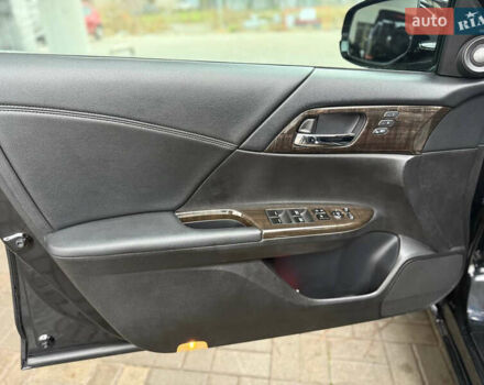 Черный Хонда Аккорд, объемом двигателя 3.5 л и пробегом 85 тыс. км за 16999 $, фото 17 на Automoto.ua