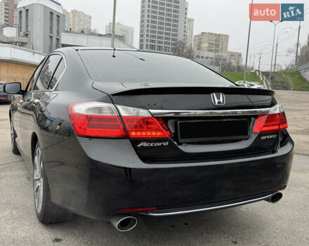Черный Хонда Аккорд, объемом двигателя 2.36 л и пробегом 222 тыс. км за 10900 $, фото 5 на Automoto.ua