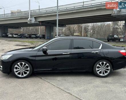 Черный Хонда Аккорд, объемом двигателя 2.36 л и пробегом 222 тыс. км за 10900 $, фото 3 на Automoto.ua