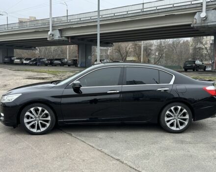 Черный Хонда Аккорд, объемом двигателя 2.4 л и пробегом 222 тыс. км за 10900 $, фото 3 на Automoto.ua