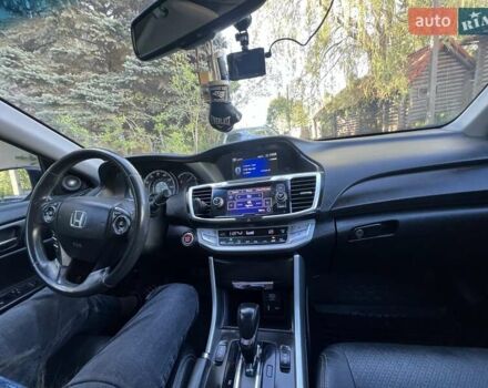 Черный Хонда Аккорд, объемом двигателя 2.4 л и пробегом 185 тыс. км за 12000 $, фото 17 на Automoto.ua