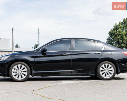 Черный Хонда Аккорд, объемом двигателя 2.36 л и пробегом 198 тыс. км за 15000 $, фото 1 на Automoto.ua