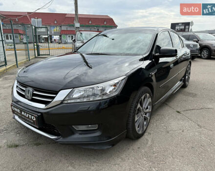 Черный Хонда Аккорд, объемом двигателя 3.47 л и пробегом 308 тыс. км за 15990 $, фото 2 на Automoto.ua