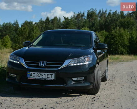 Черный Хонда Аккорд, объемом двигателя 3.47 л и пробегом 125 тыс. км за 15500 $, фото 3 на Automoto.ua