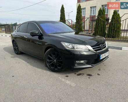 Черный Хонда Аккорд, объемом двигателя 3.47 л и пробегом 182 тыс. км за 12500 $, фото 8 на Automoto.ua