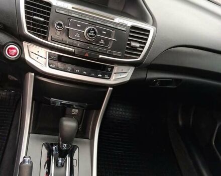 Черный Хонда Аккорд, объемом двигателя 2.36 л и пробегом 197 тыс. км за 12700 $, фото 9 на Automoto.ua