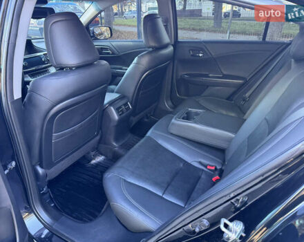 Черный Хонда Аккорд, объемом двигателя 2.35 л и пробегом 195 тыс. км за 11500 $, фото 7 на Automoto.ua