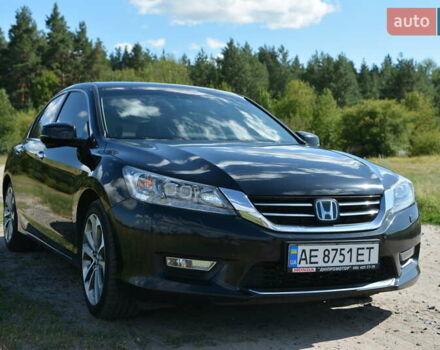 Черный Хонда Аккорд, объемом двигателя 3.47 л и пробегом 125 тыс. км за 15500 $, фото 1 на Automoto.ua
