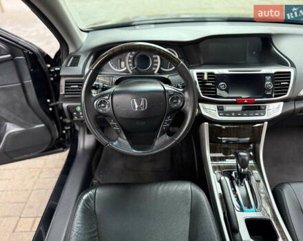 Черный Хонда Аккорд, объемом двигателя 3.5 л и пробегом 85 тыс. км за 16999 $, фото 24 на Automoto.ua