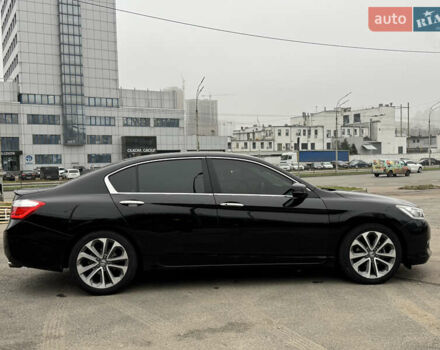 Черный Хонда Аккорд, объемом двигателя 2.36 л и пробегом 222 тыс. км за 10900 $, фото 10 на Automoto.ua