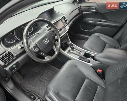 Черный Хонда Аккорд, объемом двигателя 2.35 л и пробегом 131 тыс. км за 12100 $, фото 5 на Automoto.ua