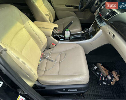 Черный Хонда Аккорд, объемом двигателя 3.47 л и пробегом 182 тыс. км за 12500 $, фото 15 на Automoto.ua