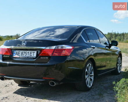 Черный Хонда Аккорд, объемом двигателя 3.47 л и пробегом 125 тыс. км за 15500 $, фото 10 на Automoto.ua