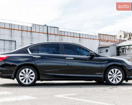 Черный Хонда Аккорд, объемом двигателя 2.36 л и пробегом 198 тыс. км за 15000 $, фото 4 на Automoto.ua