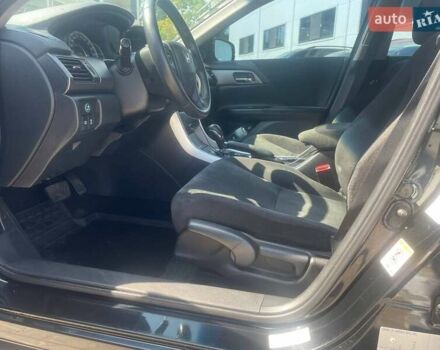 Черный Хонда Аккорд, объемом двигателя 2.4 л и пробегом 87 тыс. км за 13499 $, фото 7 на Automoto.ua