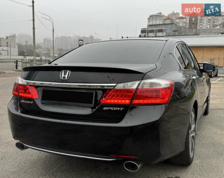 Черный Хонда Аккорд, объемом двигателя 2.36 л и пробегом 222 тыс. км за 10900 $, фото 7 на Automoto.ua