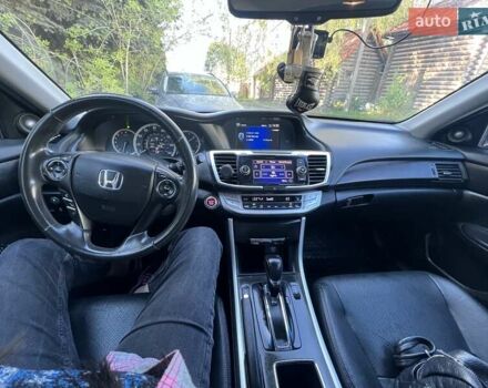 Черный Хонда Аккорд, объемом двигателя 2.4 л и пробегом 185 тыс. км за 12000 $, фото 15 на Automoto.ua