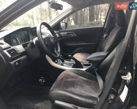 Черный Хонда Аккорд, объемом двигателя 2.4 л и пробегом 211 тыс. км за 11900 $, фото 3 на Automoto.ua