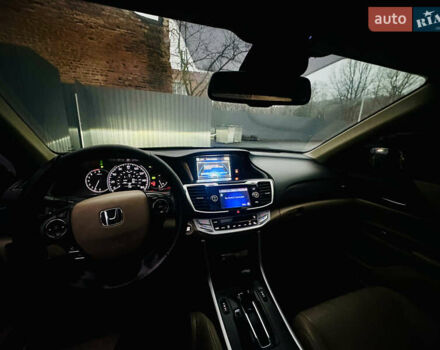 Черный Хонда Аккорд, объемом двигателя 2.4 л и пробегом 200 тыс. км за 11000 $, фото 16 на Automoto.ua