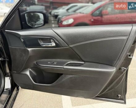 Хонда Аккорд 2014 в Киеве на Automoto.ua Черный Хонда Аккорд, объемом двигателя 2.4 л и пробегом 250 тыс. км за 11990 $, фото 21 на Automoto.ua