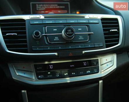 Чорний Хонда Аккорд, об'ємом двигуна 2.4 л та пробігом 108 тис. км за 12000 $, фото 17 на Automoto.ua