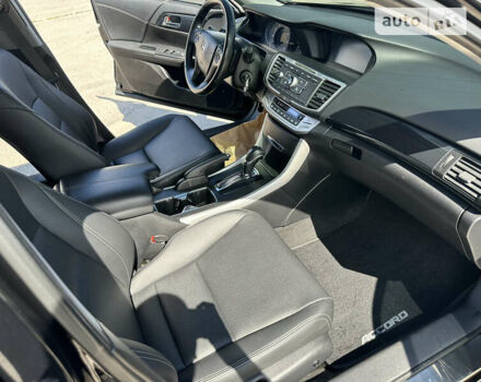 Черный Хонда Аккорд, объемом двигателя 2.4 л и пробегом 137 тыс. км за 13800 $, фото 11 на Automoto.ua