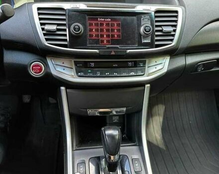 Чорний Хонда Аккорд, об'ємом двигуна 2 л та пробігом 180 тис. км за 12800 $, фото 9 на Automoto.ua