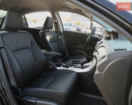 Чорний Хонда Аккорд, об'ємом двигуна 2.4 л та пробігом 108 тис. км за 12000 $, фото 29 на Automoto.ua