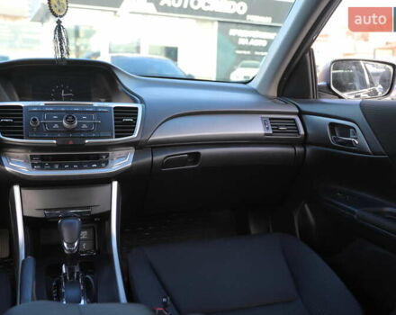 Чорний Хонда Аккорд, об'ємом двигуна 2.4 л та пробігом 108 тис. км за 12000 $, фото 15 на Automoto.ua