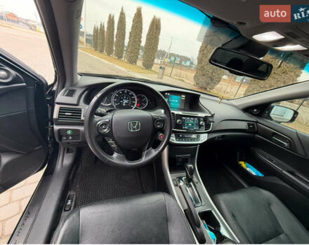 Хонда Аккорд 2015 в Львове на Automoto.ua Черный Хонда Аккорд, объемом двигателя 2.35 л и пробегом 130 тыс. км за 12750 $, фото 10 на Automoto.ua