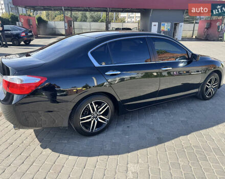 Черный Хонда Аккорд, объемом двигателя 2.4 л и пробегом 119 тыс. км за 15000 $, фото 6 на Automoto.ua