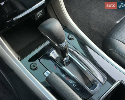 Черный Хонда Аккорд, объемом двигателя 2.4 л и пробегом 181 тыс. км за 13500 $, фото 37 на Automoto.ua