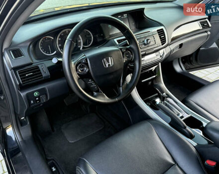 Черный Хонда Аккорд, объемом двигателя 2.4 л и пробегом 181 тыс. км за 13500 $, фото 29 на Automoto.ua
