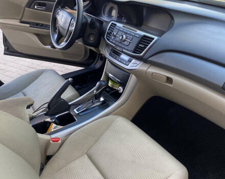 Черный Хонда Аккорд, объемом двигателя 2.4 л и пробегом 190 тыс. км за 11200 $, фото 12 на Automoto.ua