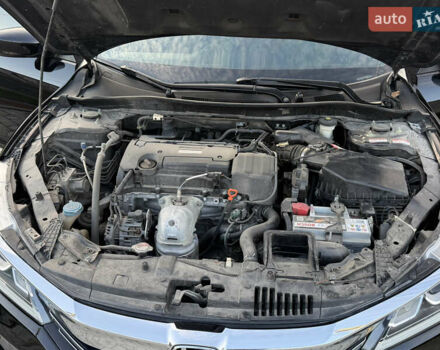 Черный Хонда Аккорд, объемом двигателя 2.4 л и пробегом 181 тыс. км за 13500 $, фото 60 на Automoto.ua