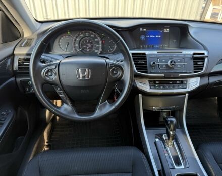 Черный Хонда Аккорд, объемом двигателя 2.4 л и пробегом 200 тыс. км за 12350 $, фото 9 на Automoto.ua