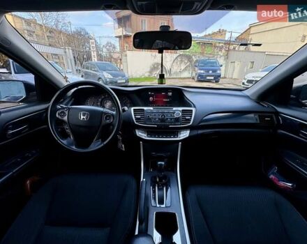 Чорний Хонда Аккорд, об'ємом двигуна 2.35 л та пробігом 137 тис. км за 10999 $, фото 12 на Automoto.ua
